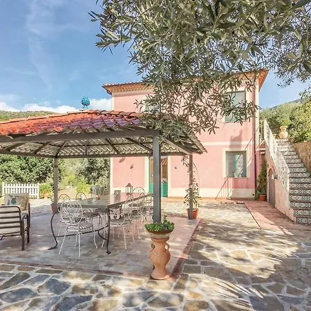 Holiday home 4 Bedroom Cozy Home In S,Mauro Cilento -Sa- Casal Sottano