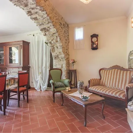 4 Bedroom Cozy Home In S,Mauro Cilento -Sa- Casal Sottano