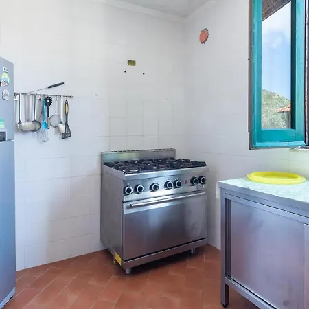 Feriehus 4 Bedroom Cozy In S,mauro Cilento -sa-