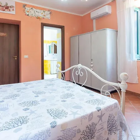 4 Bedroom Cozy In S,mauro Cilento -sa- Feriehus *
